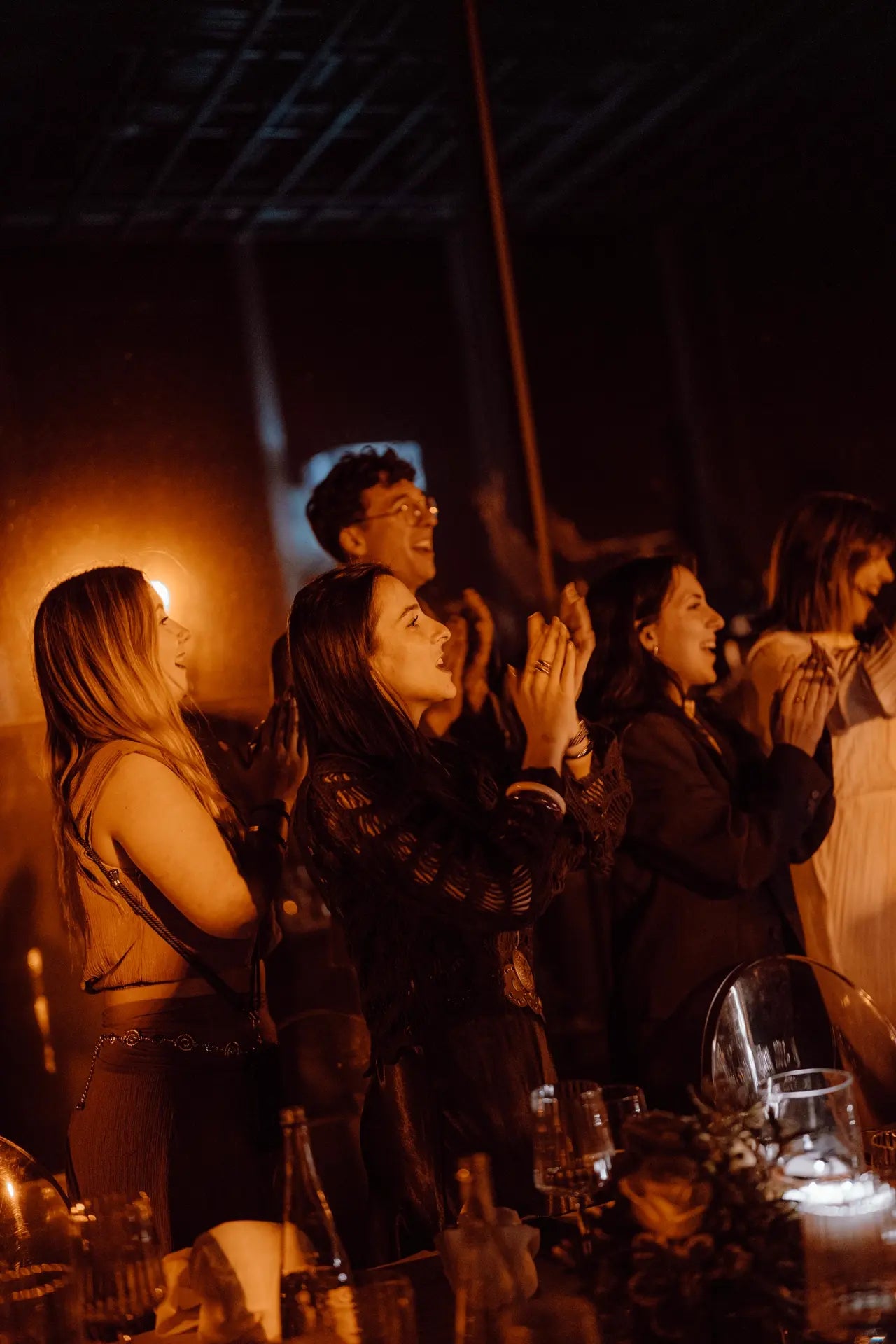 Nos convives applaudissent les performances de nos artistes