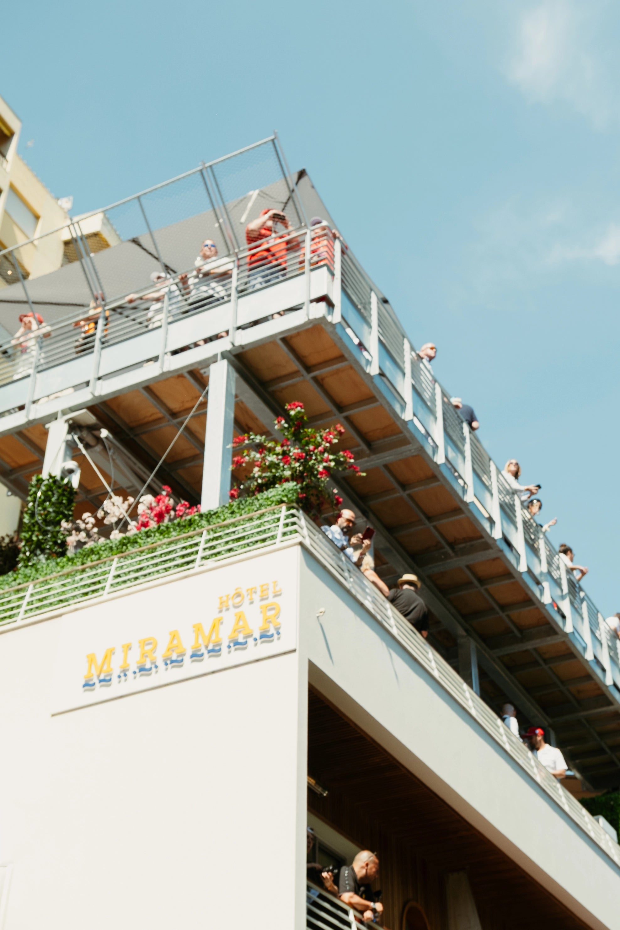 Façade du Miramar, avec vue sur deux de nos trois rooftops