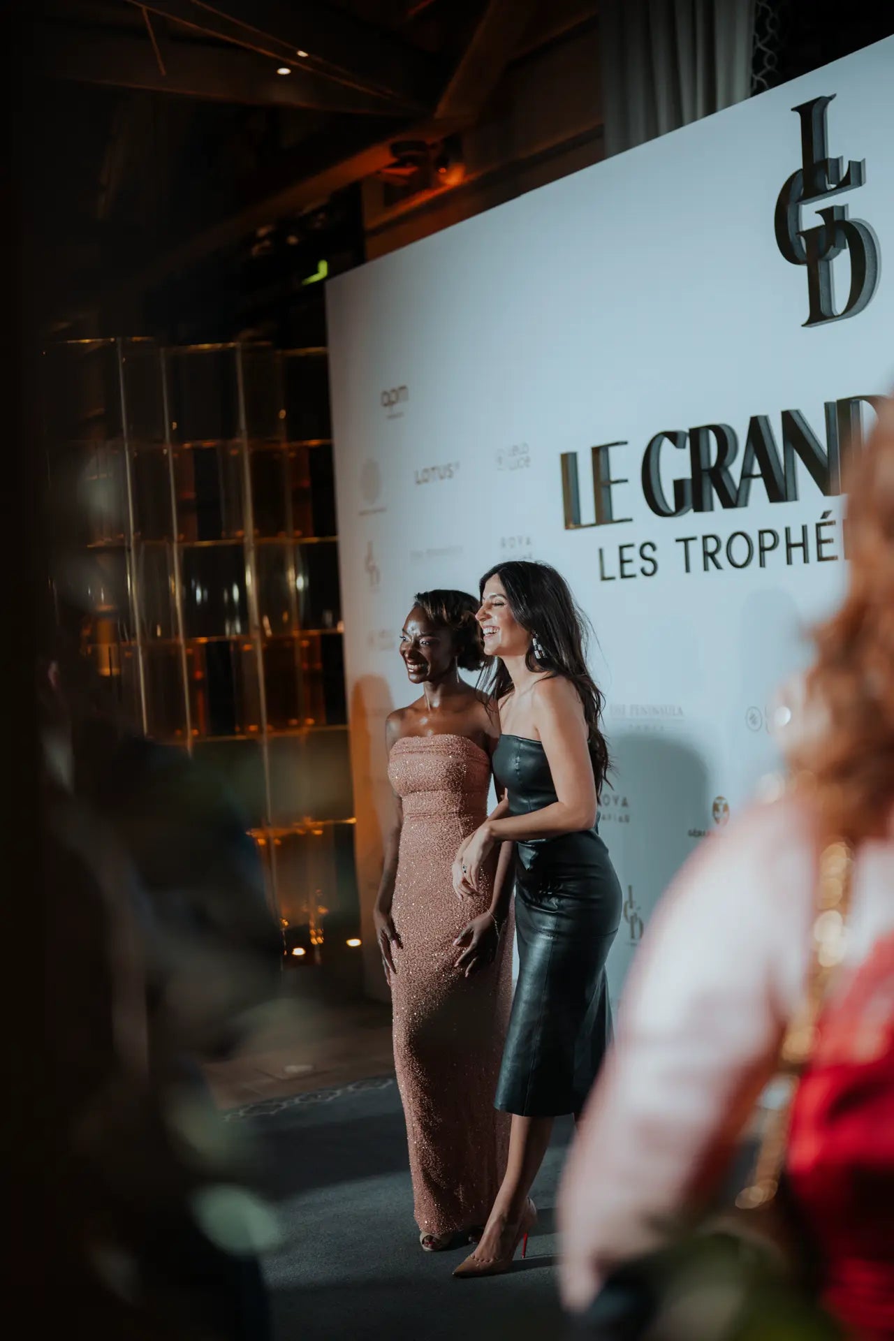 Séverine Parlakou et Fatou Diouara devant le photocall